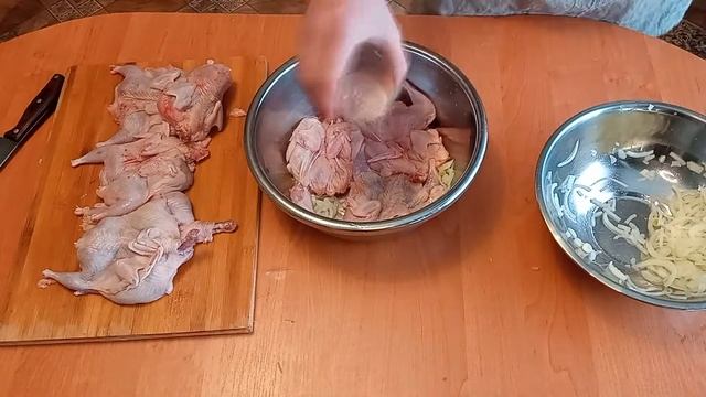 ПРИГОТОВИЛИ ЖАРЕНЫХ ПЕРЕПЁЛОК НА КОСТРЕ. смотреть онлайн