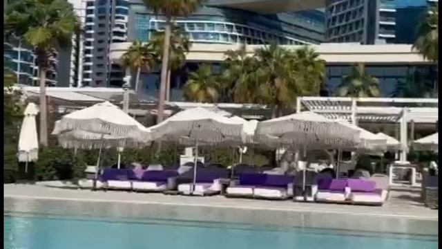 Три дня в отеле NH collection на Пальмовом острове. смотреть онлайн