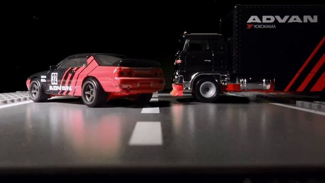 Rev Motion Hot Wheels Nissan Skyline BNR32 and Sakura Sprinter #Nissan #Skyline #R32 #Stopmotion смотреть онлайн