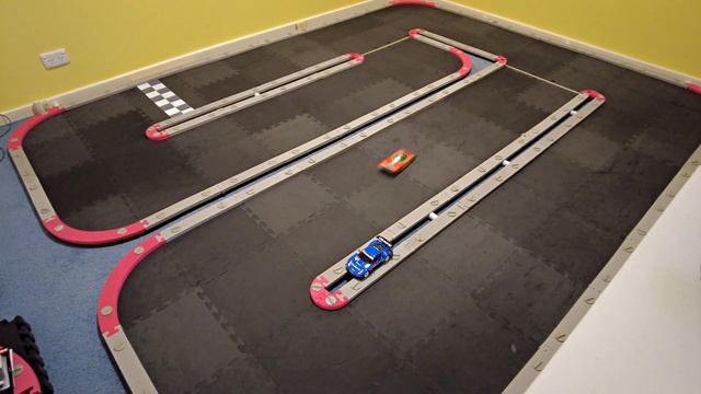 Kyosho Mini-Z Mazda 787B LM 1991 Winner Readyset смотреть онлайн