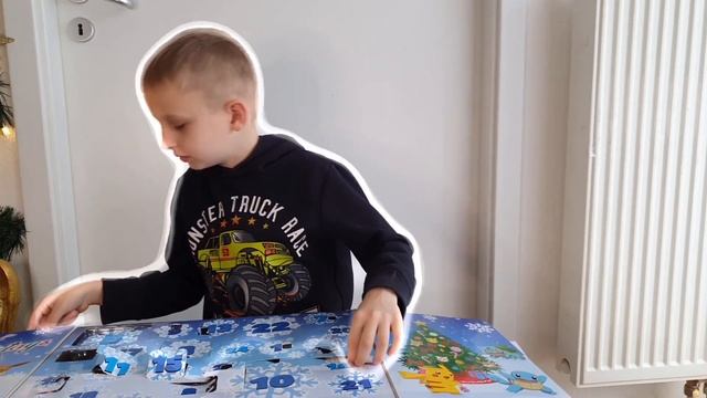 #kalendar #Unboxing Pokemon Holiday Advent Calendar – 2022 смотреть онлайн