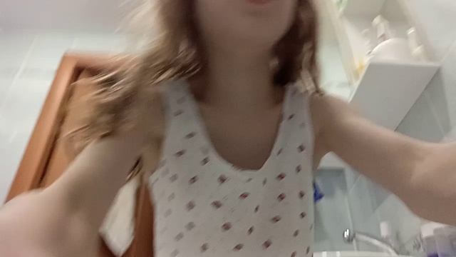 ребята мне звонила Момо что делать она мне написала ребята дам я её номер в ссылочке описание😱😱😱 смотреть онлайн