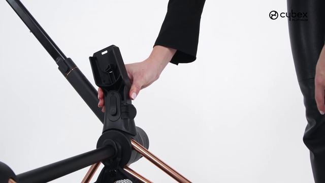 Comment attacher un siège auto pour bébé I Système de voyage pour poussette PRIAM I CYBEX смотреть онлайн