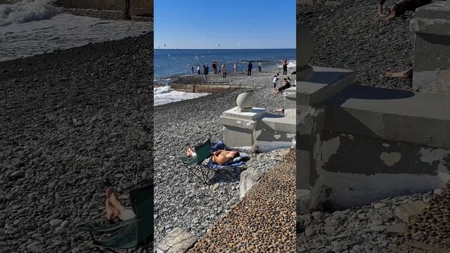 АДЛЕР. Пляж "Чайка" 25 февраля. смотреть онлайн