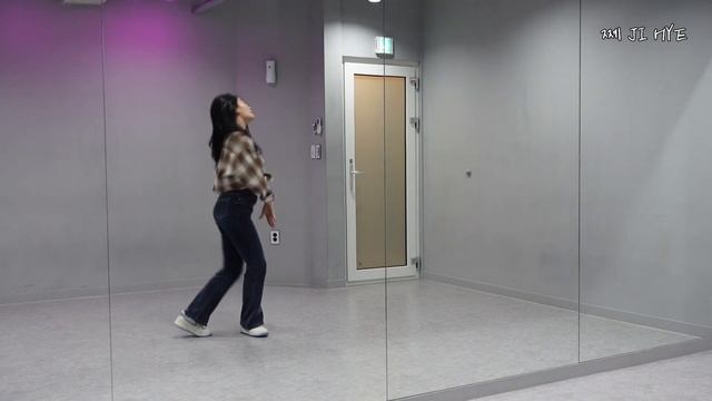 [MIRRORED] LE SSERAFIM (르세라핌) 'Smart' Dance Cover | 안무 거울모드 смотреть онлайн