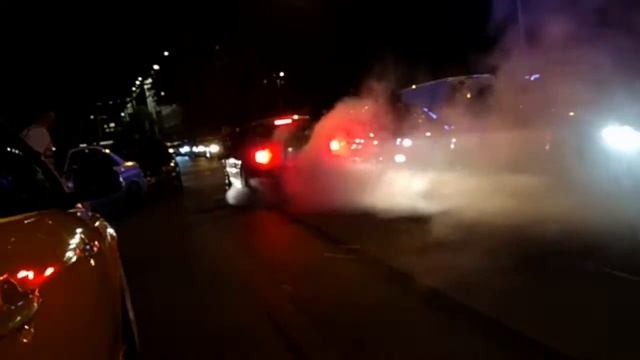 BMW BURNOUT! - LONDON TUNNEL RUN 2016 | SuperTorque смотреть онлайн
