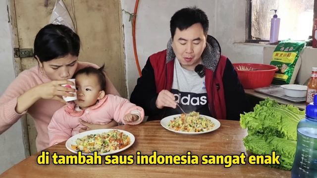 MEMBERSIHKAN RUMAH,LALU SUAMI MASAKIN AKU NASI GORENG DAGING SAPI,SAMPAI GAK NYANGKA DGN RASANYA! смотреть онлайн