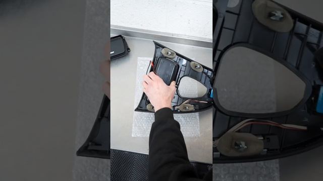 The Induktiv wireless charger is the perfect OEM+ modification, bringing your E9x up to date #E92M3 смотреть онлайн