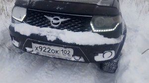 УАЗ ПАТРИОТ пробуем проехать по глубокому снегу