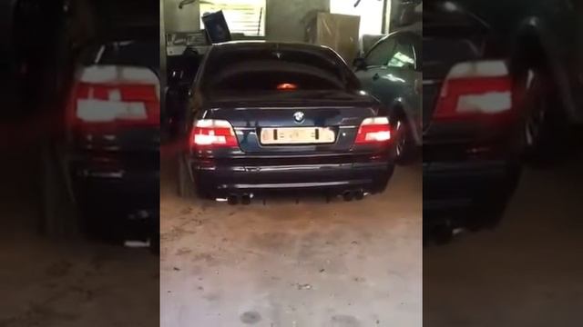 злой выхлоп на BMW M5 E39 смотреть онлайн
