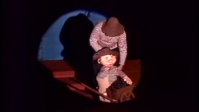 (Архив) Спектакль «Алые паруса». Возвращение на каменскую сцену. смотреть онлайн