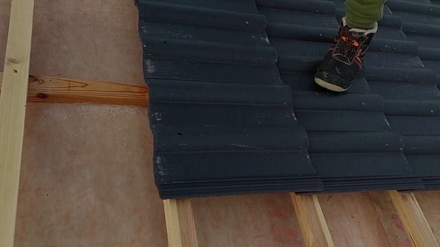 МОНТАЖ Минеральной Черепицы BRAAS. Особенности кровли типового ДОМА смотреть онлайн