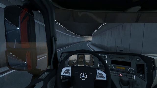ETS2 1.40 - Schumi MP4 - Kapitan Kriechbaum MP4 sound+interior смотреть онлайн