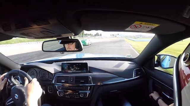 BMW M4 vs Porsche GT3 RS смотреть онлайн