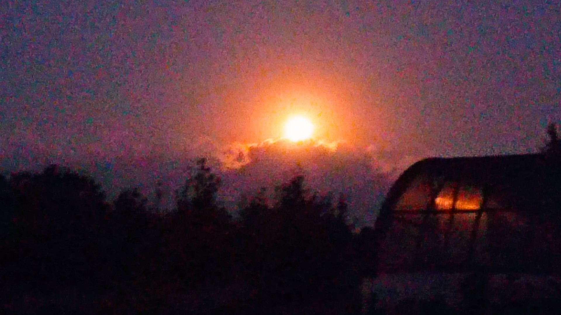 Варим кашу для нутрий.