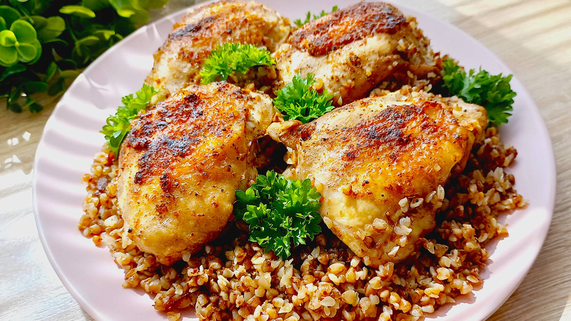 Вкусный, быстрый ужин в одной сковороде! Сытный рецепт! можно готовить каждый день! Гречка с курицей смотреть онлайн