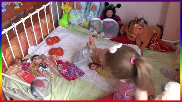 Cute little girl playing in the Barbie and Ken .Cute kids video.Russia Ufa 2015 смотреть онлайн