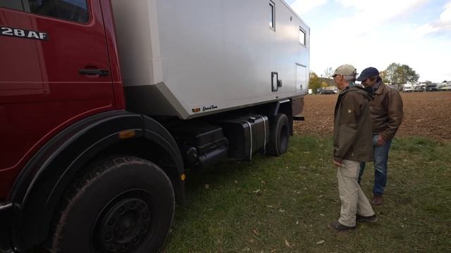 Das Allrad Reisemobil für die Weltreise 💗 Mercedes Grand Tour | Camp Area - Abenteuer & Allrad 2021 смотреть онлайн
