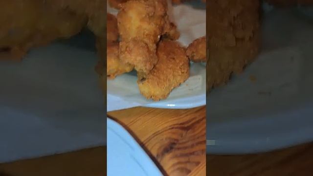 крылышки KFC , Ммм салАтик) смотреть онлайн