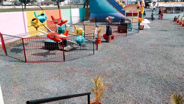 FANTASY LAND Adventure Park in RAU | Only 50rs Entry | MaddyVlogs смотреть онлайн
