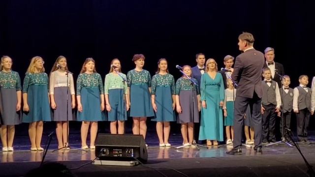 "Пошла млада за водой", хор "ВИВАТ!" (Москва, 06.01.2025) смотреть онлайн