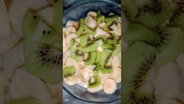 Fruit Trifle | Creamy Fruit Salad | Kiwi | Strawberry | Macaroni | Banana | Anything Under the Sky смотреть онлайн