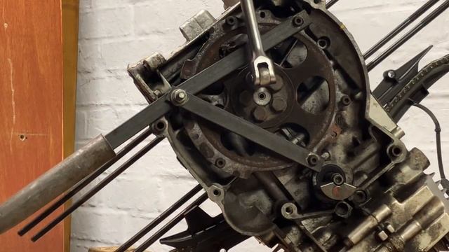 Bmw r1200gs clutch removal part 11 смотреть онлайн