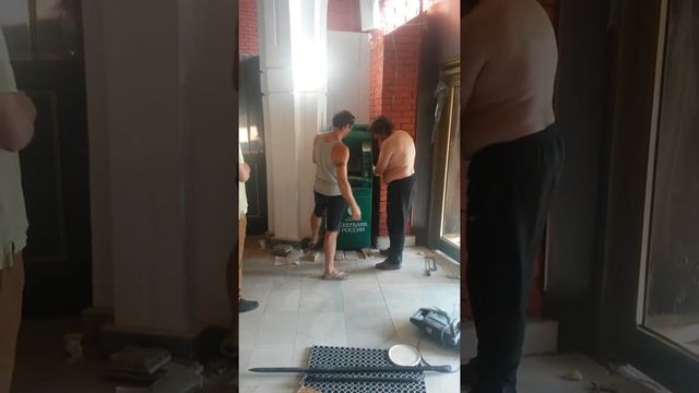 Они не навидят сбербанк. смотреть онлайн