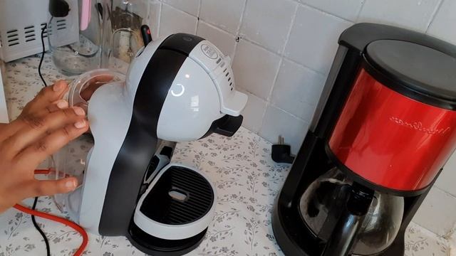 UNBOXING MY NEW DOLCE GUSTO MINI COFFEE MACHINE смотреть онлайн