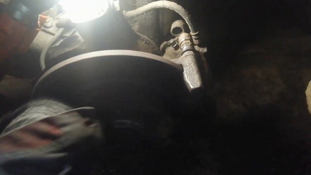 Металлический скрип сзади в чем причина Мицубиси Каризма смотреть онлайн