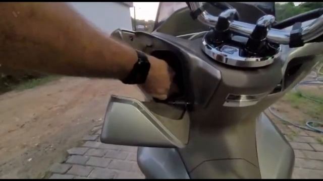 Honda PCX DLX ABS смотреть онлайн