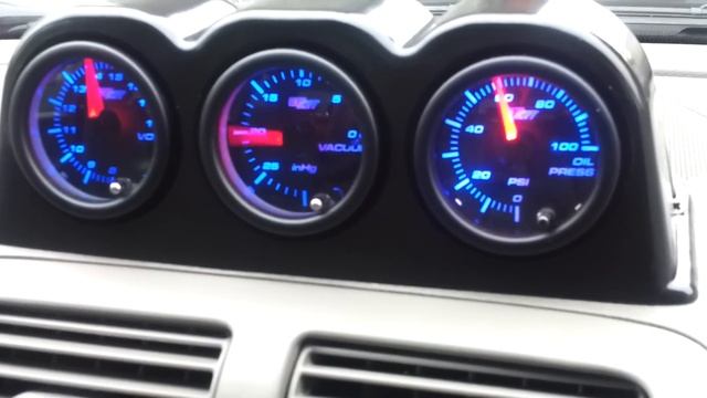 Mercedes C Class 203 C240 with Glowshift Gauges, start up from engine cold. смотреть онлайн