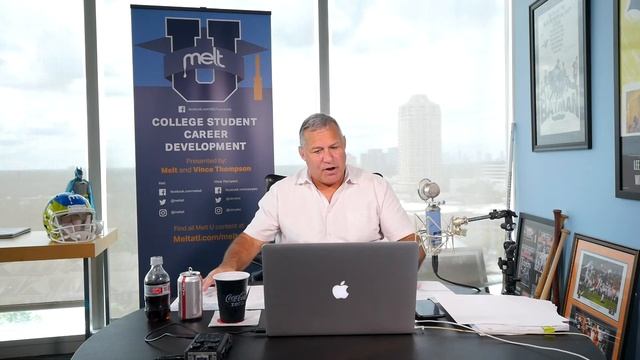 Lunch & Learn Episode 5: Think of your Resume as a Blind Date смотреть онлайн