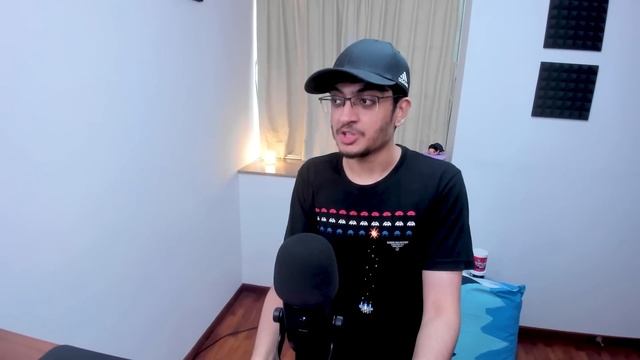 Prankster Gets INSTANT Karma.. смотреть онлайн