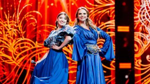 ВАРВАРА • Елизавета ДОЛЖЕНКОВА • Grand Melody Orchestra - ВАЛЕНКИ | Наш Новый год