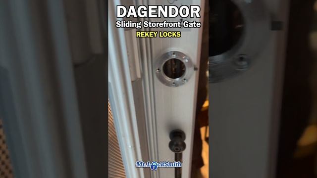 DAGENDOR Sliding Storefront Gate: Rekey Locks #Shorts смотреть онлайн