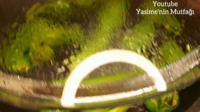 SADECE 3 MALZEMELİ ÇOK LEZZETLİ KAHVALTILIK TARİF✋️ DOMATESLİ BİBER KAVURMASI смотреть онлайн