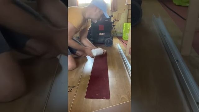 Comment remplacer une lame de parquet au milieu d'une pièce. смотреть онлайн