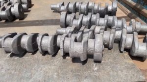 Процесс производства и обработки коленчатого вала на заводе.