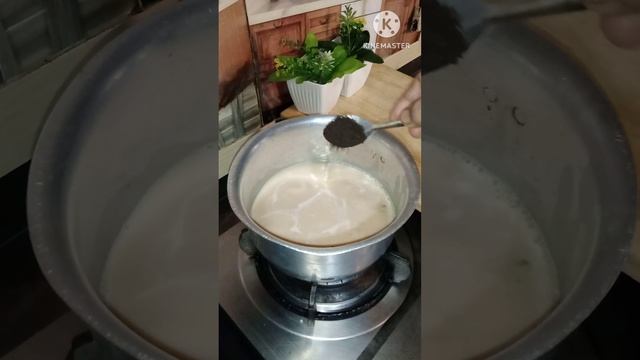 Adrak And Tulsi Wali chai ☕❤️|Masala Chai Recipe#shorts#youtubeshorts #ytshorts #@a-pinch-of-salt смотреть онлайн