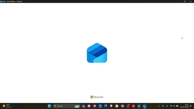 NEW Outlook for Windows gets a New logo & Startup animation смотреть онлайн