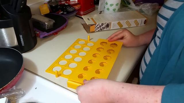 Pasta Pal ravioli Maker смотреть онлайн
