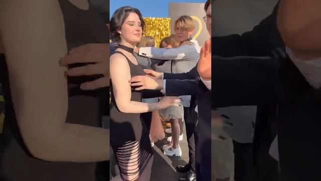 Выпускной 2023 в школе Классика-М. Группа Мишель - Девочка на первой парте смотреть онлайн