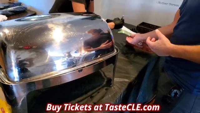Mac & Cheese Stroll Willoughby смотреть онлайн