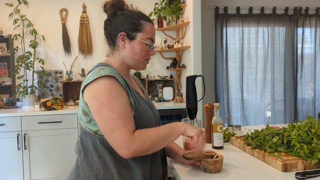Caprese Salad Dressing смотреть онлайн