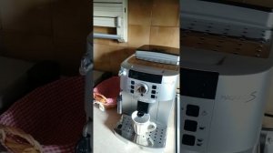 Delonghi magnifica s ECAM 22.110 how to prepare pre-ground coffe