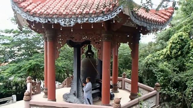 Nha Trang: Chùa Long Sơn: Tháp chuông смотреть онлайн