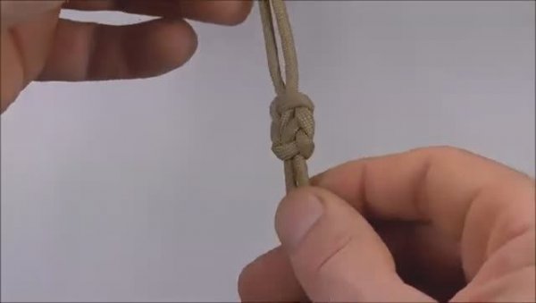 _New Knot__ Learn The Pseudo Plafond Lanyard Knot (Music Version)(360P)