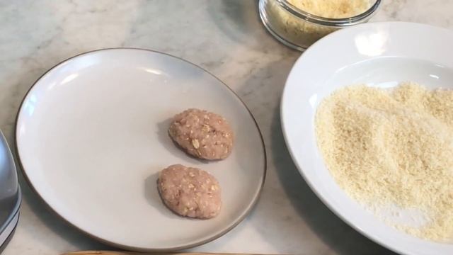 Easy Chicken Nuggets - Dinner Recipes - Weelicious смотреть онлайн