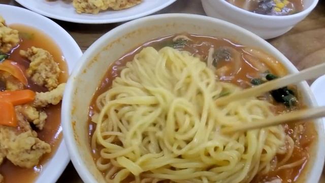 SUB)MUKBANG 먹기 미안할 정도 코로나 끝날 때까지 짜장면2,000원/짬뽕3,000원 부산용호동"금화루"Busan Yongho-dong"Geumhwaru"釜山龍湖洞「金貨楼 смотреть онлайн